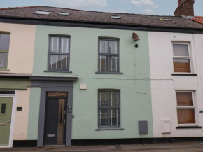 8 Post Office Street